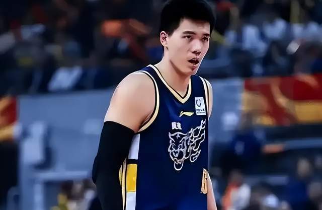 正式离队！广东男篮官宣，美式内线发声，原因曝光，或与杜锋有关