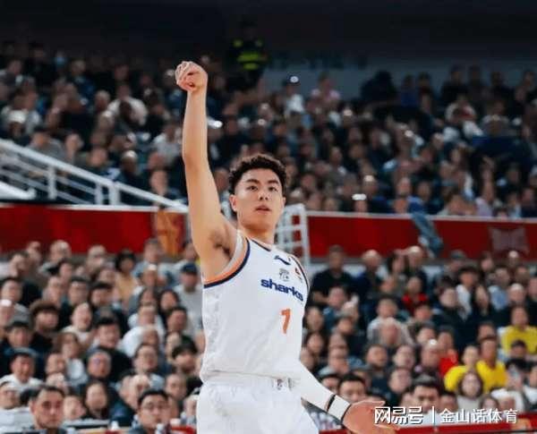 真是变态准啊！3名本土合砍62分，三分22中16，付政浩：CBA独一档