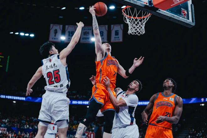 常规赛冠军近在眼前，上海男篮能抓住机会吗？