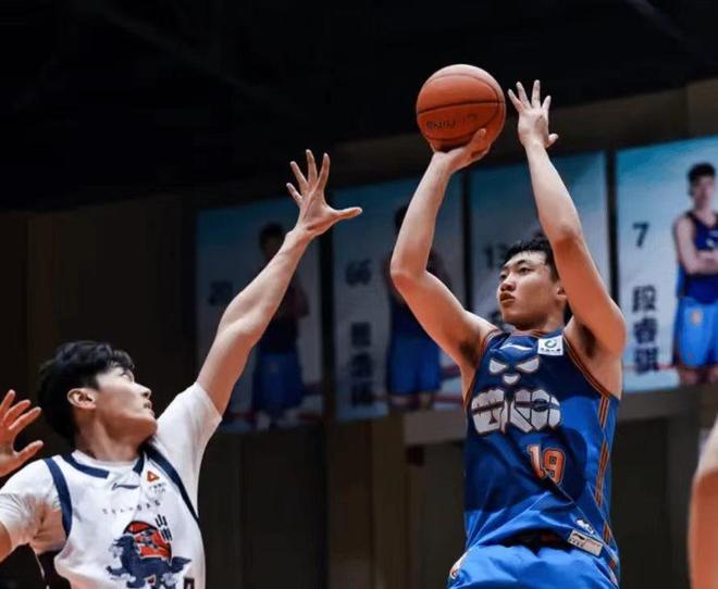 拒绝爆冷，广厦送四川31连败！胡金秋23+4大爆发赵岩昊15分成奇兵