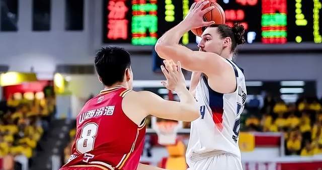 新援首秀狂砍16+10！邱彪捡到宝了，弥补山东短板，有望杀回前4