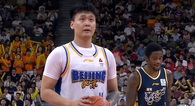 CBA刺激一夜：北京三分绝杀+逆转广东，上海12连胜，最新排名出炉