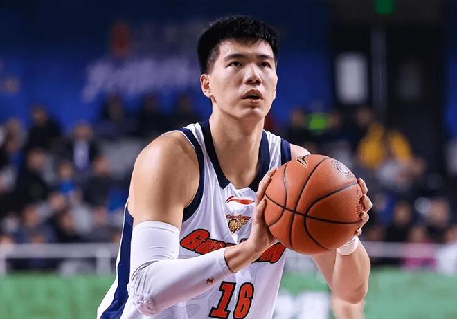 广东3消息！焦泊乔或与邹雨宸互换，徐昕难回归，张皓嘉坐稳首发