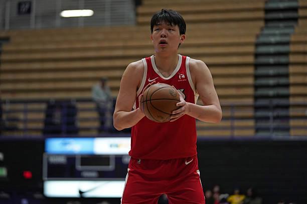 稳步提升，杨瀚森上赛季CBA场均16.6分，本赛季G联赛场均17.1分