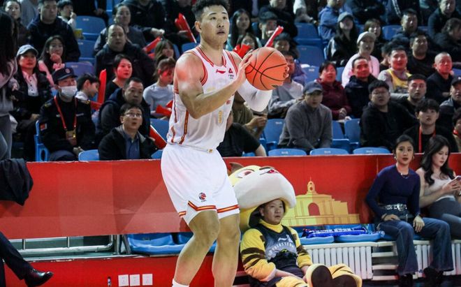 25分38分48分！广东暂回前3，潘江乱整活，让山西一夜回到解放前