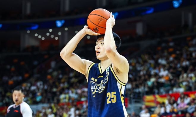 杜锋正式回应焦泊乔离队！广东传3坏消息，下场爆冷广厦基本无望