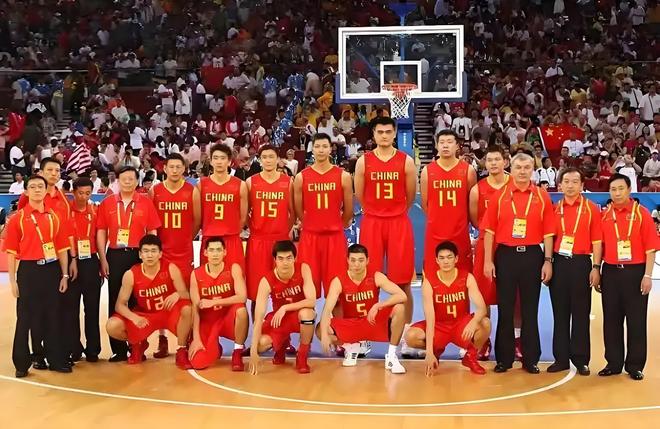 CBA现役本土第一人！不是张镇麟和郭昊文，而是中国男篮定海神针