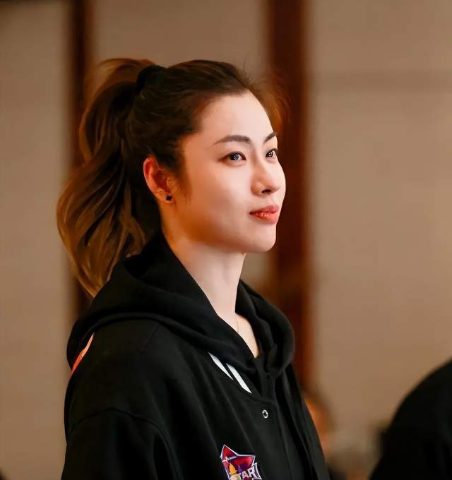 爆冷掀翻卫冕冠军！年轻主帅又美又能打，或取代宫鲁鸣接手国家队