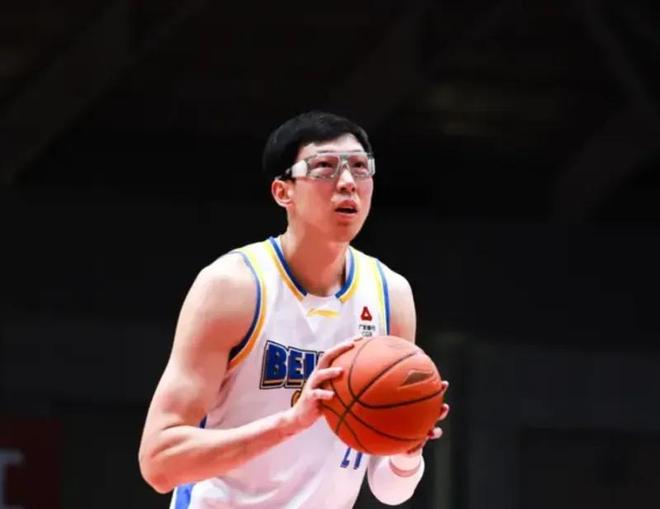 北京66-81惨败浙江 球员评价：3人及格，6人低迷