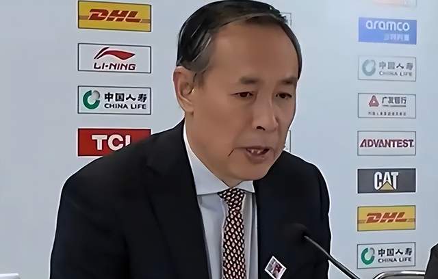 就这还想夺冠？前女篮主帅罕见怒了，暴露3大问题，外援成摆设