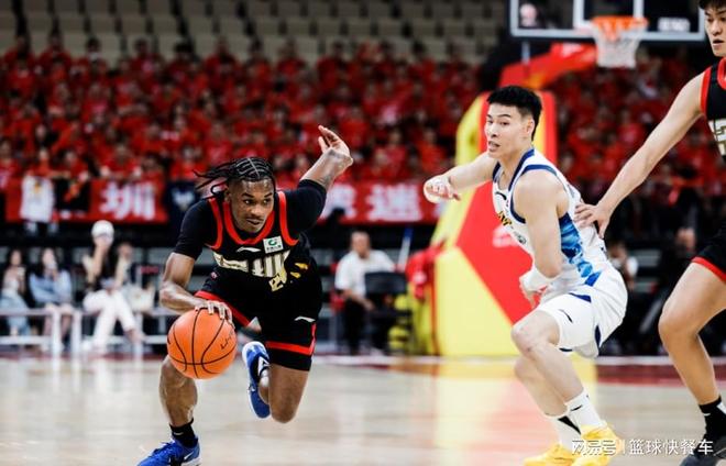 109比94爆冷卫冕冠军！CBA又杀出一争冠黑马：1数据完爆四大强队