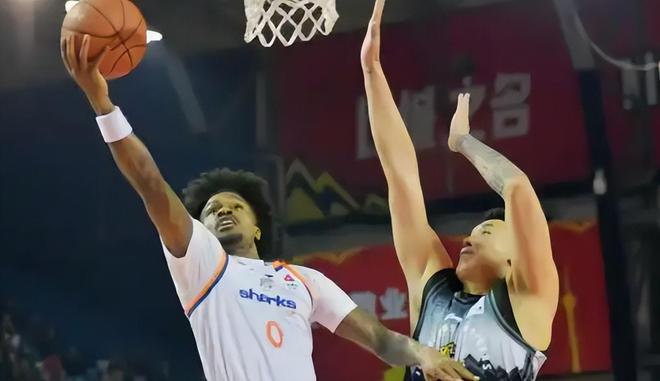 CBA4月3日焦点战：上海冲击15连胜，残阵北京VS广州，辽浙大战