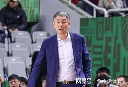 虎父无犬子！21岁锋线三分球7中5砍32分，父亲曾是CBA教头