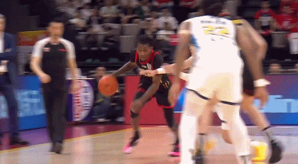 很生气！王博批评全队：防守是态度问题 没有只能是被对方打成筛子