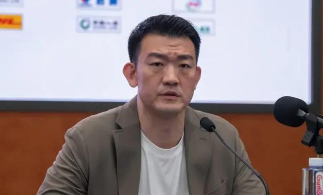 广厦94-109深圳采访！王博极度不满防守，郑永刚强调球队状态好！