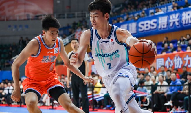 CBA最新排名：上海15连胜强势领跑，北京暂回第3，浙江成最大赢家