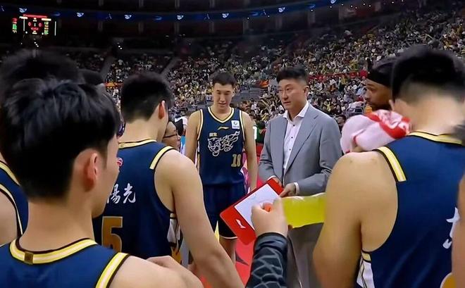 广东男篮大胜广厦，山东惨败首输宁波，北控深圳上演绝杀和反绝杀