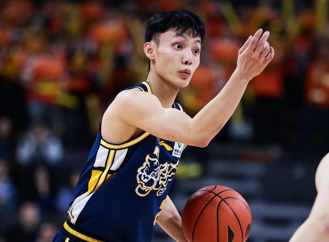 随着广东大胜、深圳绝杀，CBA乱了！广东重回前三，辽篮跌出前十