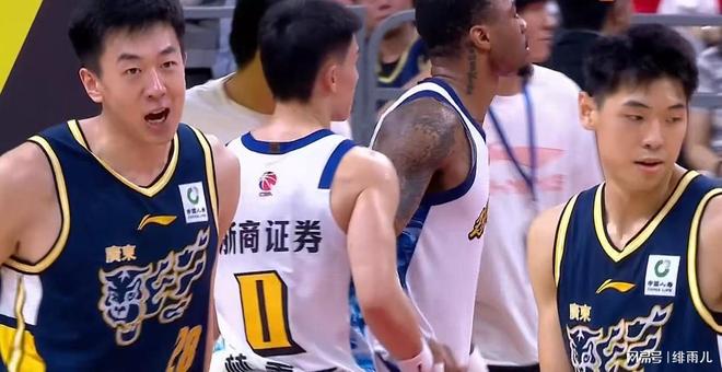 大鱼来了！广东队有望签下“黑硬”内线大杀器，本赛季场均17+11