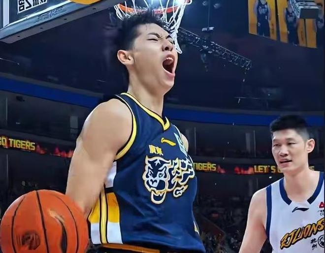 广东队三连胜，球队调整赛季目标，杜锋技术犯规被重罚