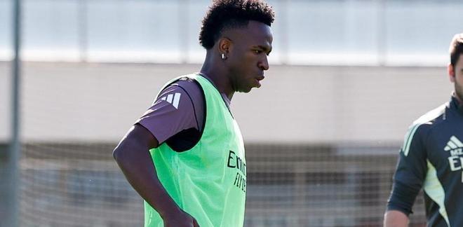 世体：皇马已切换至欧冠模式，今日进行赛前备战训练