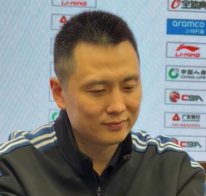 胜吉林发布会！卢伟点赞全队，目标成为联盟畏惧球队，谈3将伤情