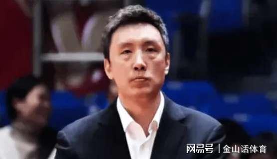 真心带不动！31分5板8助，无奈身边全是铁匠，球迷：赶紧换个队吧