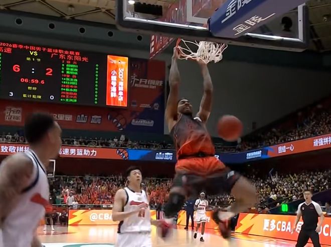 山东男篮找到奇兵射手！首秀5个三分击溃广东，高诗岩数据很亮眼