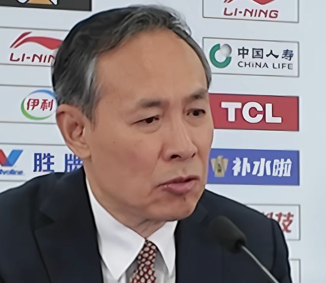 胜同曦发布会！许利民直指下半场防守回暖，回应斯佩尔曼顶撞！
