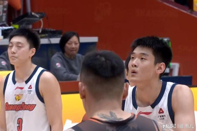 不打了！广东最强锋线惨遭弃用，或效仿徐昕申请离队？