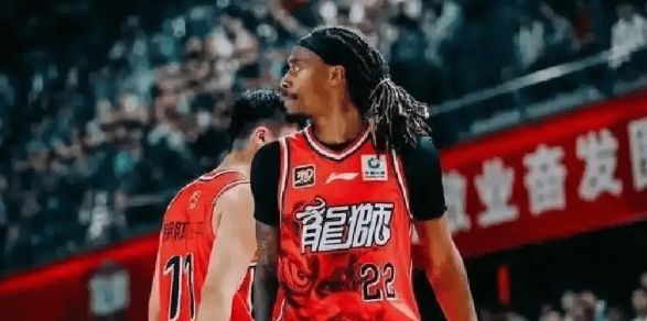 8中1！广东200万打水漂，杜锋气到直接弃用，麦考尔快滚蛋