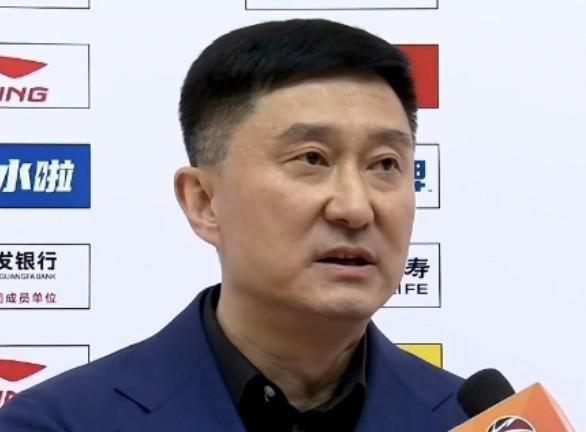 杜锋：青岛队在刘维伟带领下打得很好，赢球可能是我们更幸运