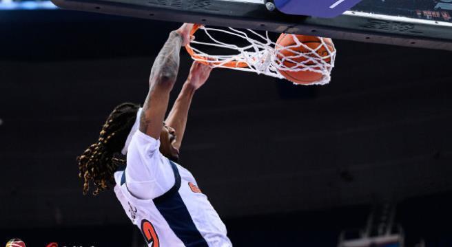 广东队16分逆转青岛,王洪泽22分8篮板,麦考尔43分仍被吐槽