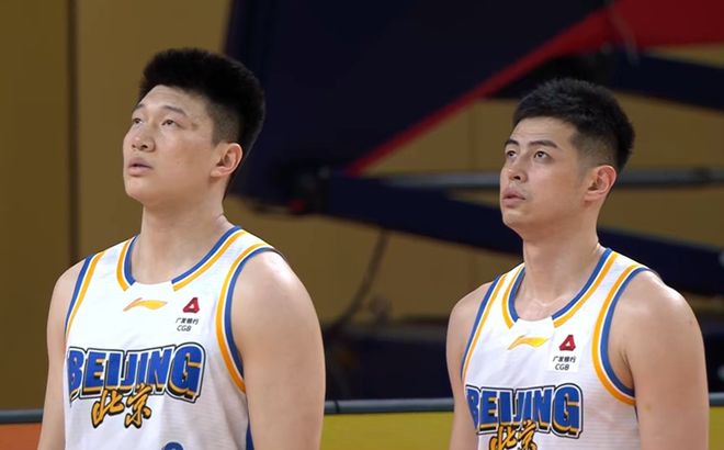 随着上海17连胜，广东逆转青岛+广厦掀翻山东，CBA积分榜一夜乱了