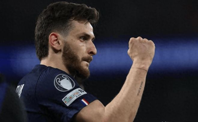 巴黎2-0利物浦！红军全场0射正，斯洛特：只输2个球算幸运