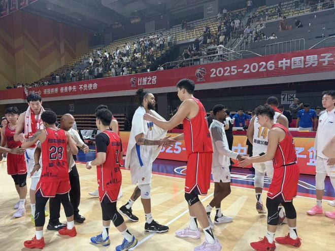 逆转失败，徐昕拼了！另外广东终于赢了！