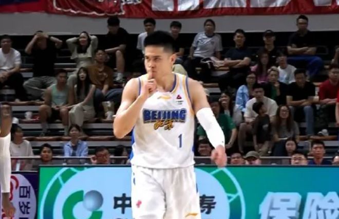 北京险些被广州逆转！陈盈骏一己之力救许利民，周琦罚球回调！