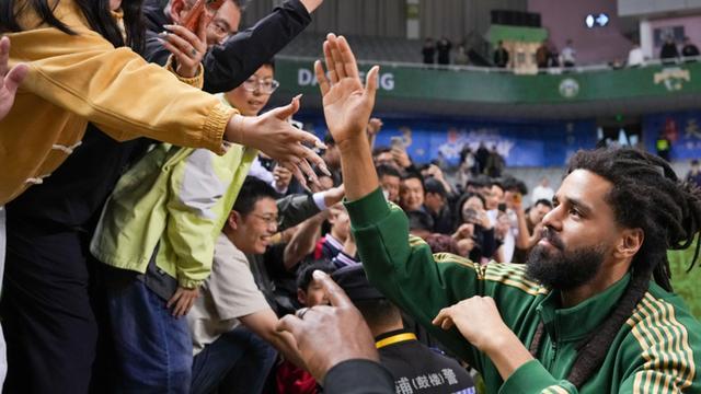 杰曼·科尔还在等待CBA首秀，说唱乐巨星加盟南京同曦就是一场“流量秀”