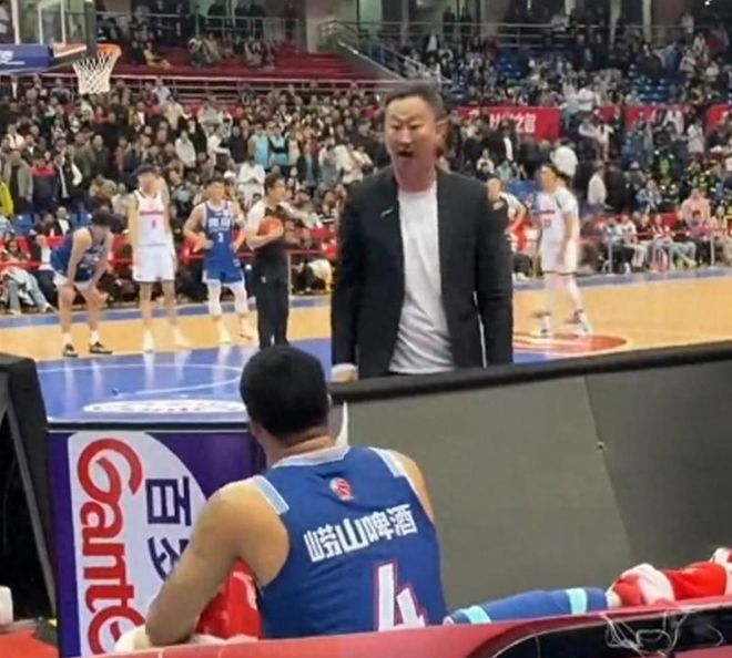 体坛壹评|外援耍脾气闹性子，“哄着打”不见效，立规矩更重要