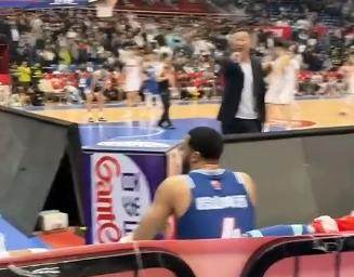 痛骂韦瑟斯庞 刘维伟：他老是闹情绪，天天哄特别累