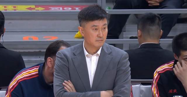 广东稳住前4，杜锋深夜发声，徐杰登上杂志封面，杜润旺赛季高光