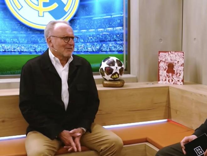 鲁梅尼格：现在关于拜仁的氛围有些过热；孔帕尼带回了快乐