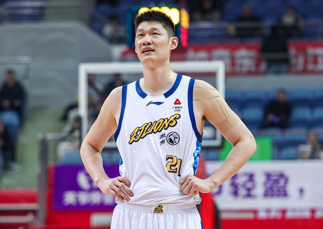 广厦末节轰35-15逆转横扫宁波 胡金秋28+8塔克29+6+10