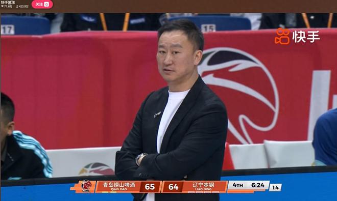 有魄力！43岁少帅全场弃用国手和顶薪掀翻四冠王，不愧是鬼才教练