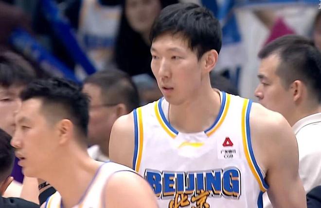 北京男篮19分大胜北控，杰曼28+5+5单节19分，周琦15+12统治内线