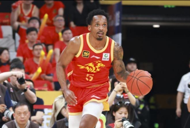 巴里-布朗即将复出，广厦队又签约新外援，本赛季志在卫冕