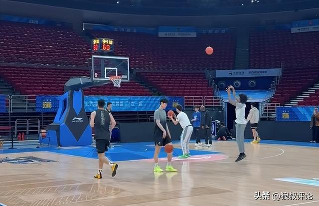 双小外援战北京？卢伟：小胖和白边复出时间待定 但不会影响季后赛