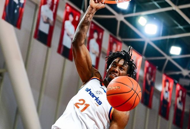 18连胜要终结？怀特塞德+洛夫顿伤停 京沪大战上海恐输北京