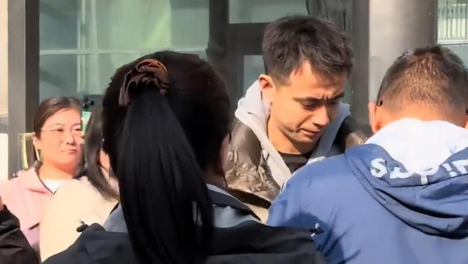 辽篮抵达济南!杨鸣继续助力老东家,但愿拿下关键卡位战力争进八强