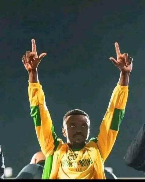 南非豪门 ticket 系统崩溃，3万球迷排队买一张欧冠半决赛票